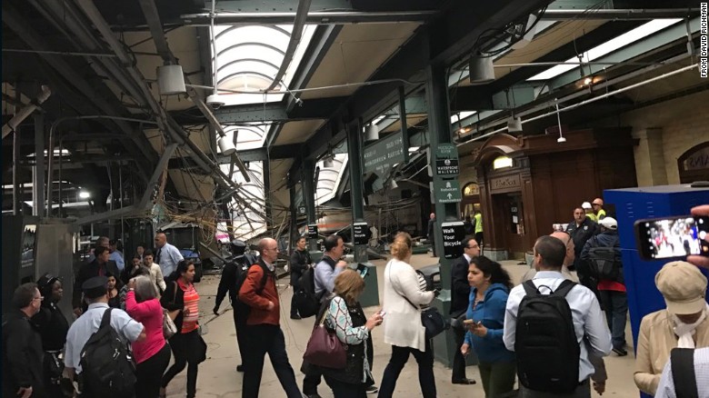 Estação ficou destruída