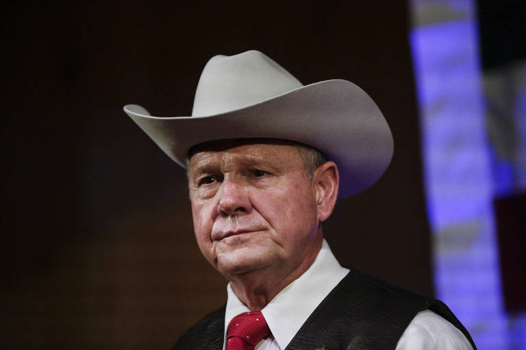 Roy Moore está sendo acusado de assédio sexual