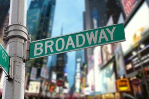 Broadway Reabrirá Com 100% Da Capacidade Em Setembro, Afirma Governador ...