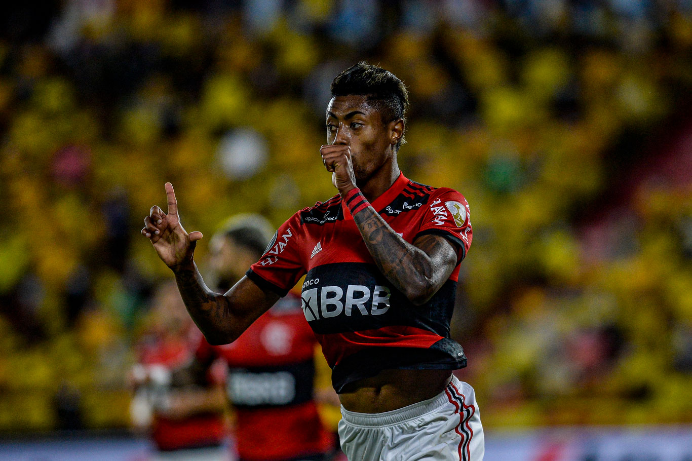 CBF adia Flamengo x Bragantino para depois da Libertadores, no Maracanã