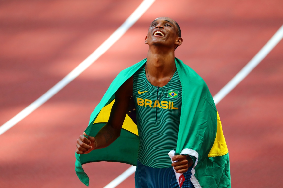 Brasileiro Faz História No Atletismo Mundial Acheiusa