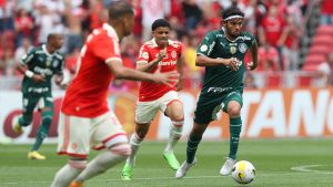 Atlético tem missão de encerrar invencibilidade de 14 jogos do Palmeiras