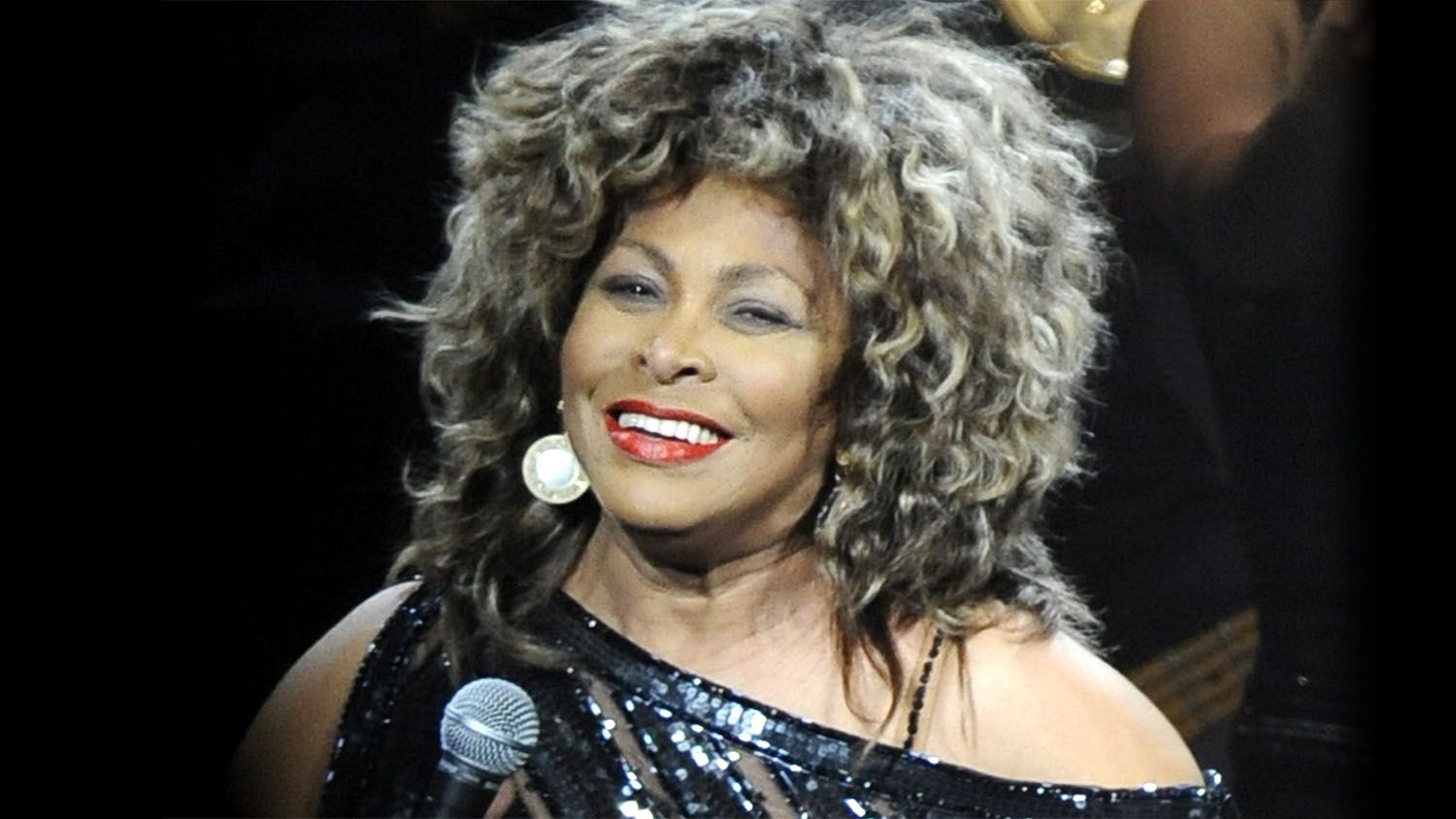 Tina Turner A Rainha Do Rockn Roll Morre Aos 83 Anos Na Suíça Acheiusa 