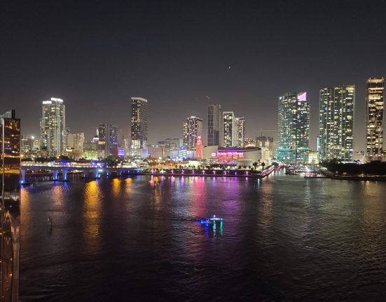 Apesar do título pouco lisonjeiro, Miami oferece uma infinidade de atrações para os turistas e para quem vive no sul da Flórida (Foto: Esterliz Nunes)