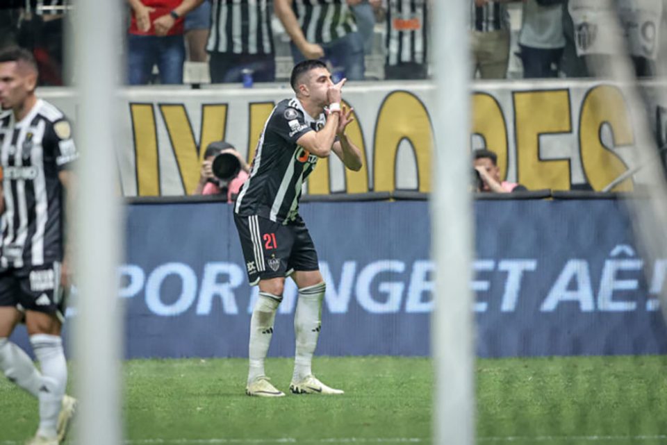 O argentino Battaglia garantiu a passagem do Atlético-MG para as quartas de final da Libertadores (Foto: Pedro Souza/Galo)