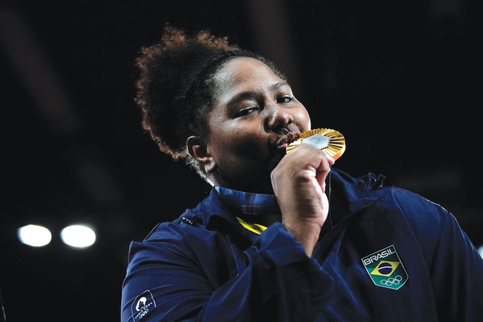 Bia souza faturou a primeira medalha de ouro para o judô feminino (Foto: Miriam Jeske/COB)