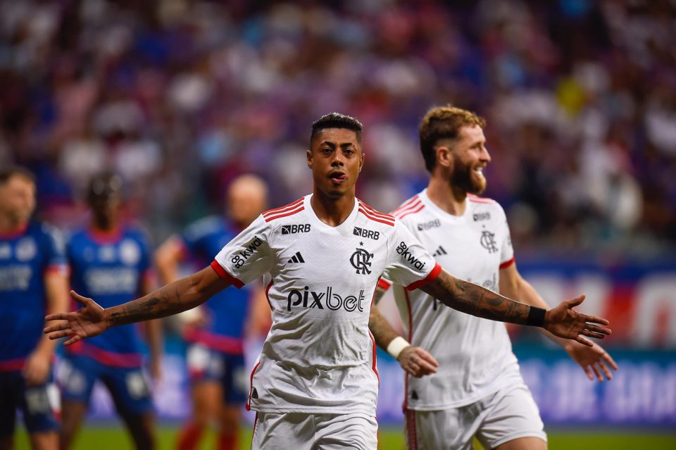 Gol solitário de Bruno Henrique em Salvador aumenta as chances do Flamengo se classificar para as semifinais da Copa do Brasil (Foto: Marcelo Cortes/CRF)