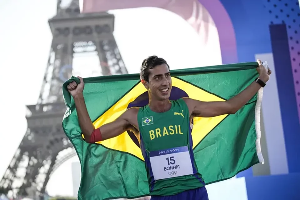 Caio Bonfim conquistou a primeira medalha da história do Brasil nesta modalidade (Foto: Alexandre Loureiro/COB)