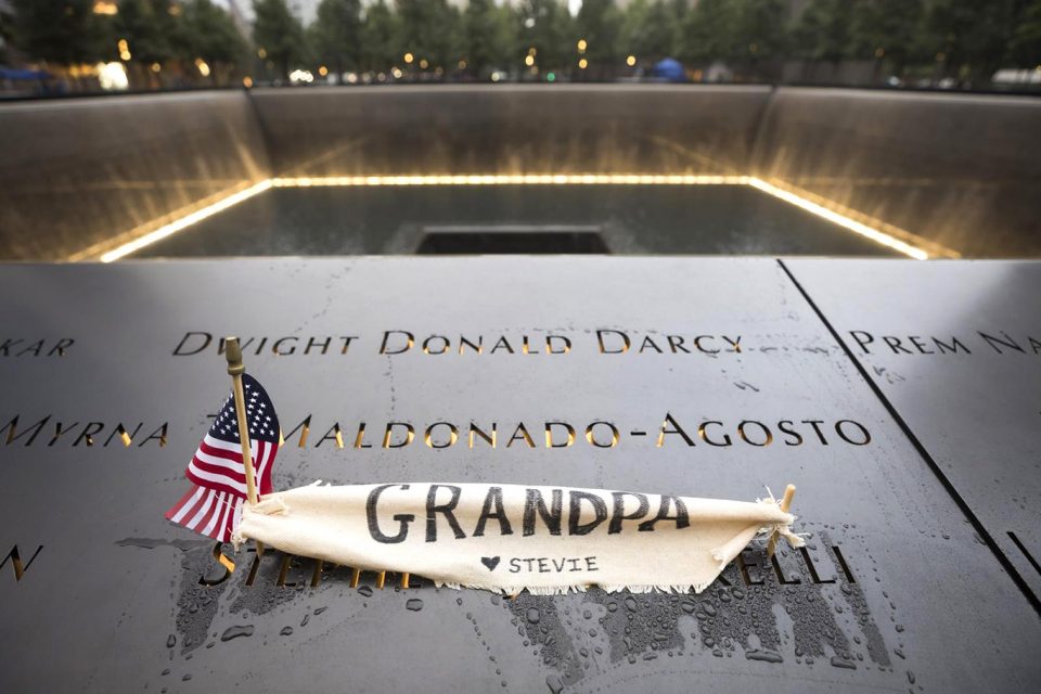 Candidatos visitam os locais atingidos pelo ato terrorista há 23 anos (Foto: 911 Memorial)