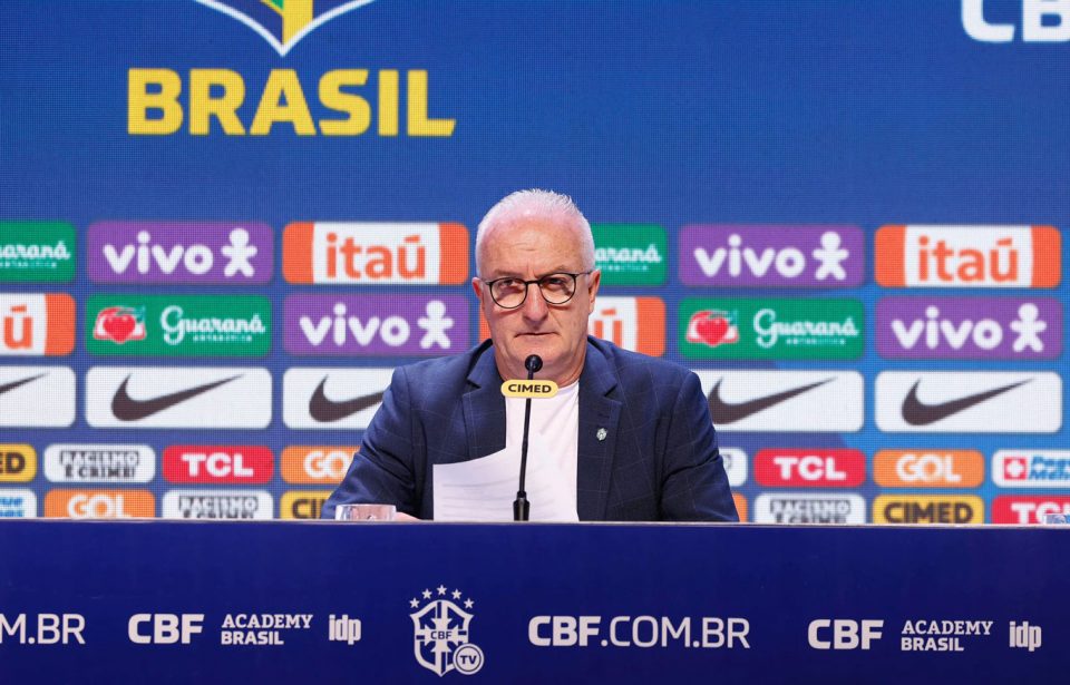 Amarelinha enfrenta os chilenos no dia 10 de outubro, em Santiago, e os peruanos no dia 15, em Brasília peas Eliminatórias da Conmebol e Dorival Jr. anunciou seus convocados (Foto: Rafael Ribeiro/CBF)