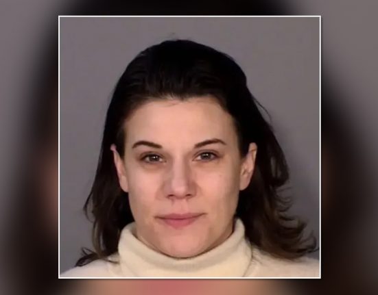 Allison Schardin, 39 anos, declarou-se culpada de uma acusação de conduta sexual criminosa de 3º grau (Foto: Ramsey County Sheriff's Office)