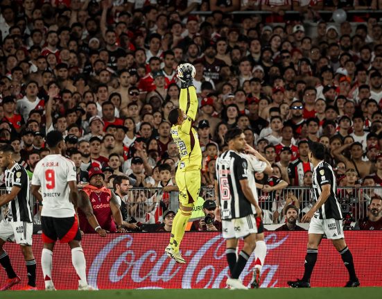 O goleiro Everson foi o grande destaque do Alvinegro das Alterosas e ganhou o prêmio de melhor em campo concedido pela Conmebol (Foto: Pedro Souza/Galo)