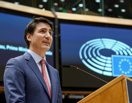 Justin Trudeau anunciou que o país norte-americano está pondo o pé no freio para receber imigrantes (Foto: European Parliament/Flickr)