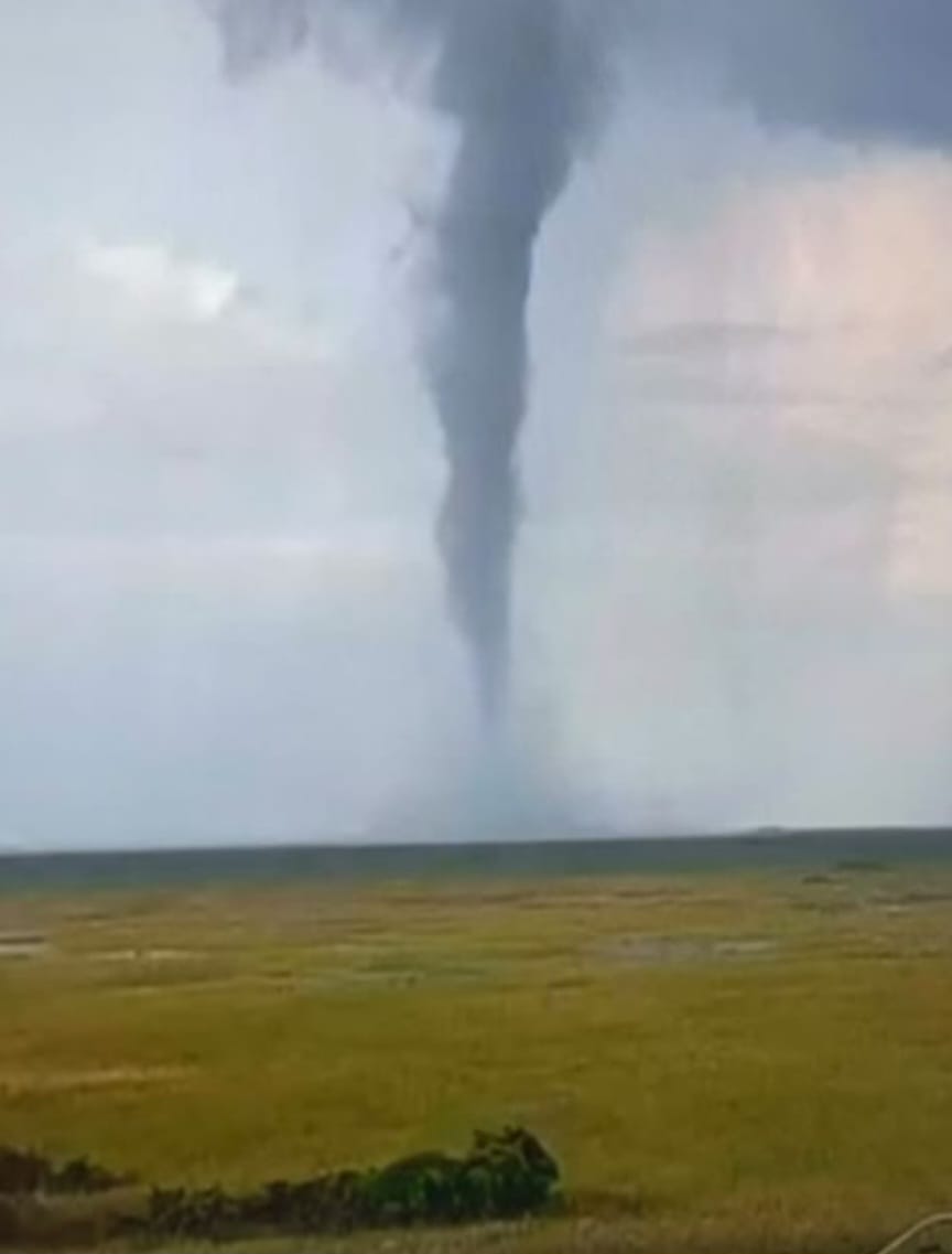 Foto do tornado enviada pela leitora Valeria Reis