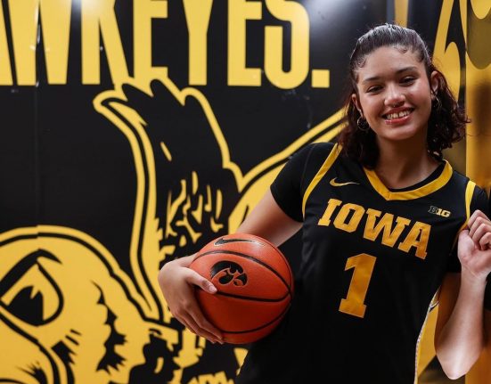 Manuella é filha do técnico de basquete do Vasco, Léo Figueiró (Foto: perfil da jogadora no Instagram)