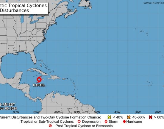 Fortes chuvas deverão se espalhar para o norte da Flórida e áreas próximas do sudeste dos Estados Unidos nos próximos dias (Reprodução NHC)