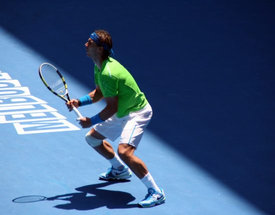 O maior ganhador de títulos em Roland Garros abandonou as quadras. Depois de Federer e Nadal, restará apenas Novak Djokovic em atividade do grande trio de tenistas deste século (Foto: pxhere.com)