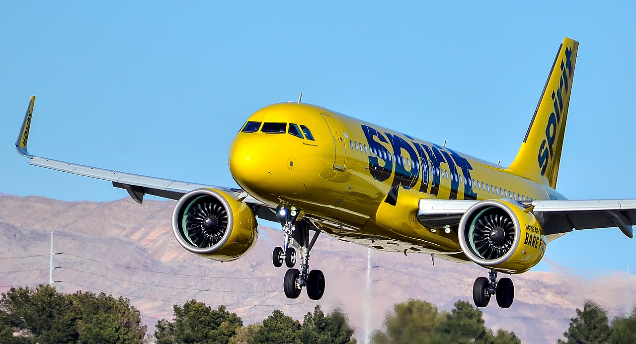 Spirit Airlines anuncia pedido de falência em meio a desafios financeiros