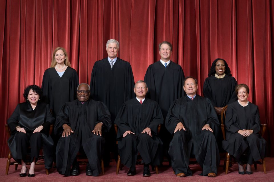 A Constituição dos EUA estipula claramente que somente os cidadãos americanos podem votar nas eleições presidenciais (Foto: Supreme Court of the USA)