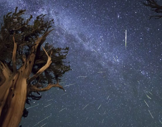 Neste final de semana os meteoros Leonids iluminarão os céus para deleite dos admiradores dos astros (Foto: hdwallpapers.net)