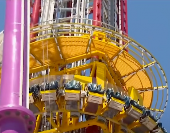 A torre de queda FreeFall foi desmontada em 2023 (Foto: Reprodução TV)