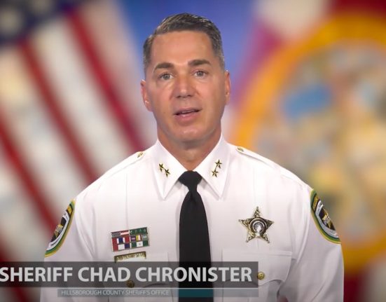 Como xerife de um dos maiores condados da Flórida, que inclui a cidade de Tampa, de tendência mais liberal, Chad Chronister há muito se retrata mais como um centrista (Foto: teamhcso.com)