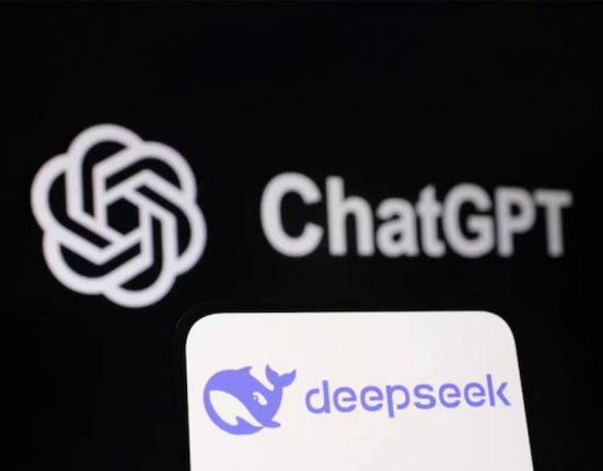 O surgimento do DeepSeek como uma alternativa de baixo custo e alto desempenho para OpenAI e Meta Platforms (META) Meta AI desencadeou uma recalibração massiva das suposições de gastos, lucros e receitas de algumas das maiores empresas de tecnologia do mundo por investidores globais (Foto: Flickr)