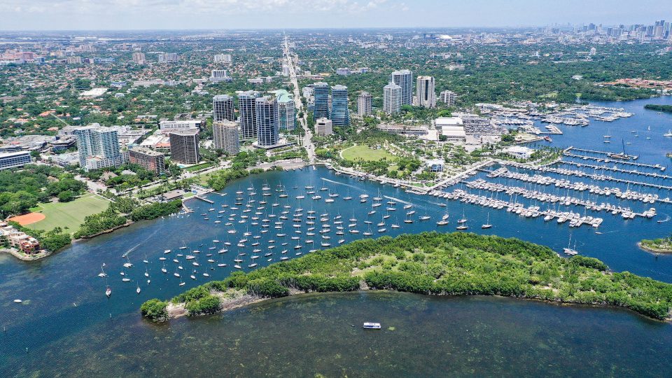 Medo de furacões desempenha um papel importante na comercialização de imóveis em Miami (Foto: Anthony Quintano/Wikimedia)