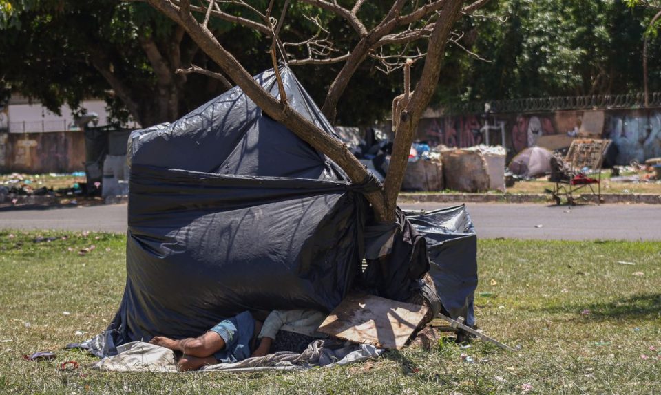 A Região Sudeste é onde estão concentradas 63% das pessoas em situação de rua do país, com 204.714 pessoas, seguida da Região Nordeste, com 47.419 pessoas (14%) (Foto: José Cruz/Agência Brasil)