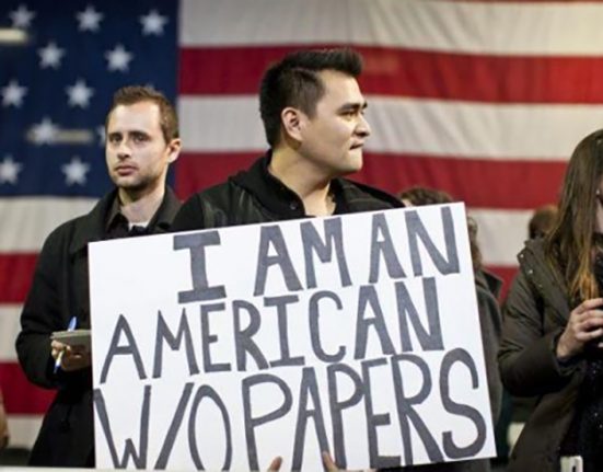 A proximidade da posse de Trump está assustando os imigrantes sem documentos legais para permanecer nos EUA (Foto: Northwestern Immigrant Rights Projects/Jose Antonio Vargas)