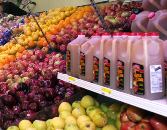 O México é o maior fornecedor de frutas e vegetais para os Estados Unidos e o Canadá é responsável por grande parte das carnes e grãos consumidos no país (Foto U.S. Air Force photo by Airman 1st Class Alexandre Montes)