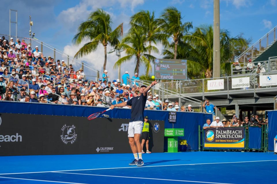 Os amantes do tênis têm um encontro marcado com o esporte neste começo de fevereiro. Entre os dias 7 e 16 acontece o Delray Beach Open, na cidade que empresta o nome ao torneio. O Delray Beach Open faz parte do circuito da ATP e recebe alguns dos melhores jogadores do mundo, entre eles nada menos que dois entre os 15 maiores do ranking - Taylor Fritz e Tommy Paul (Foto: DelrayBeachOpen.com)