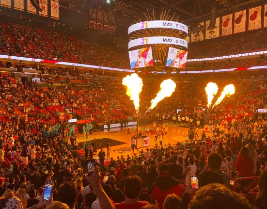 Miami Heat tem os próximos quatro jogos em casa, no Kaseya Center, para espantar a crise